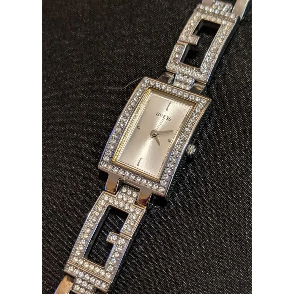 Guess Women's Quartz Watch Silver Dial Crystals Stainless Steel Bracelet G85458L